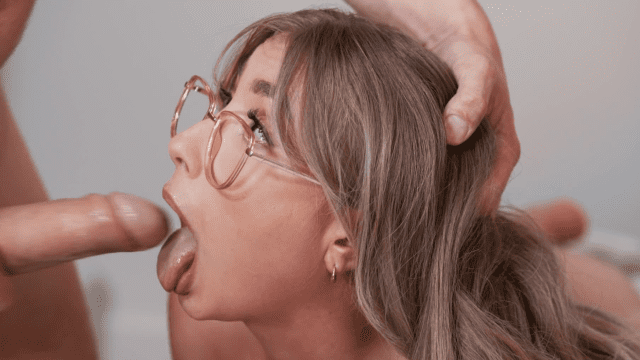 Em gái gạ chịch anh trai khi nghe thấy tiếng làm tình - gyxmesvu.co.uk