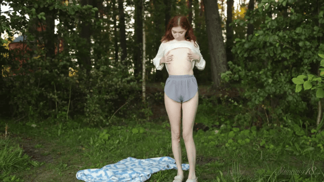 Stunning18 - Thư giãn trên chiếc khăn sung sướng - gyxmesvu.co.uk