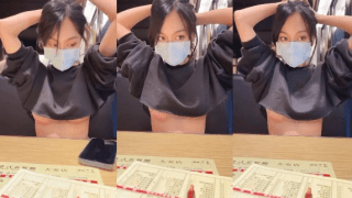 Em gái Việt live show public tại quán ăn Nhật Bản