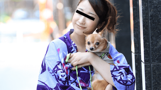 082423_01 - Người đẹp mặc yukata dắt chó đi dạo - gyxmesvu.co.uk