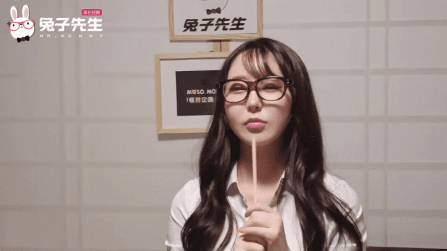 TZ100 - Hiếp dâm tập thể em gái hàng ngon đêm giao thừa - gyxmesvu.co.uk